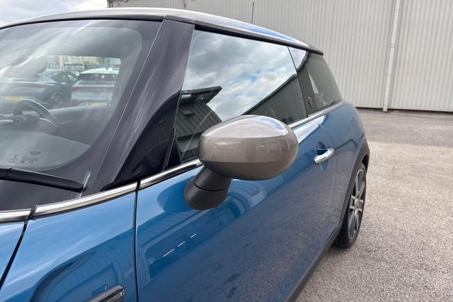 MINI Hatch Photo 27