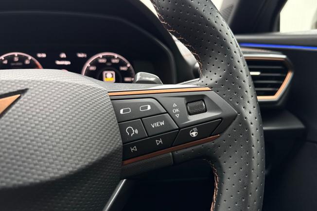 CUPRA Formentor Photo 17