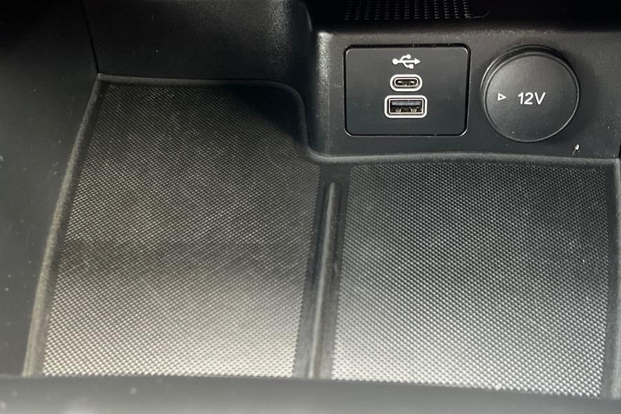 Ford Kuga Photo autoimg-1f0b8238087c952df0f0d48e8b6d511b360973ad.jpg
