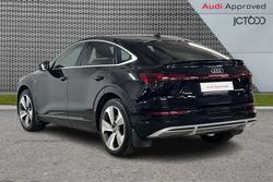 AUDI e-tron Photo 3