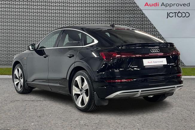AUDI e-tron Photo 3