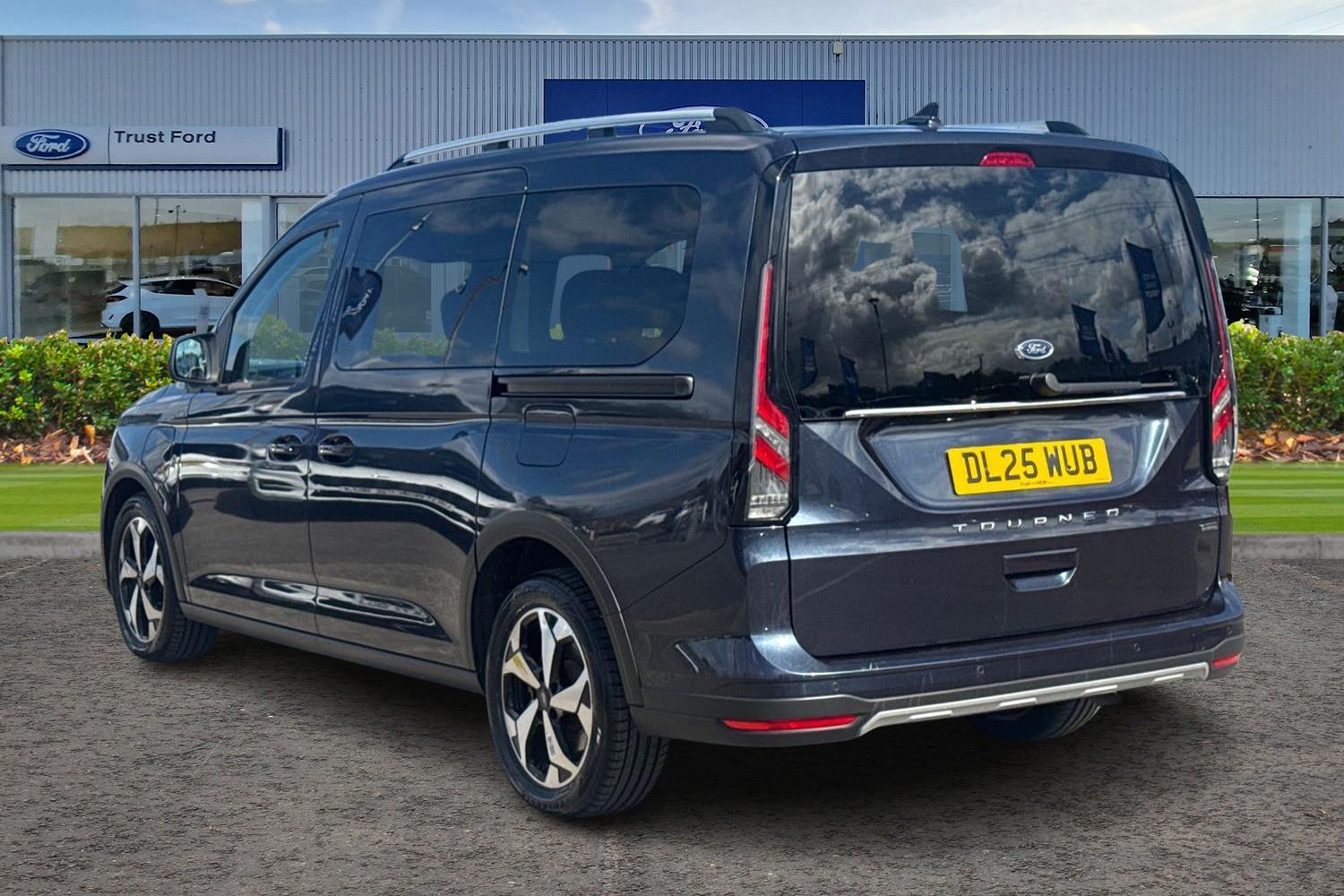 Ford GRAND TOURNEO CONNECT Photo 1