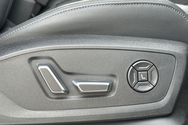 AUDI Q6 E-Tron Photo 34