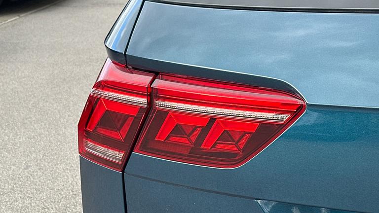 Used Volkswagen Tiguan VK72DTX 19