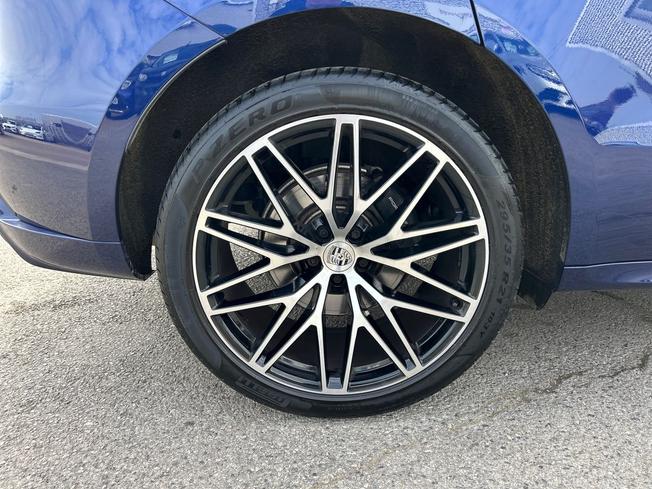 PORSCHE Macan Photo 28