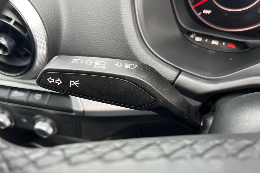 Audi Q2 Photo autoimg-1f21c0e75607dbe8507c7683e534ebf5f67ecc61.jpg