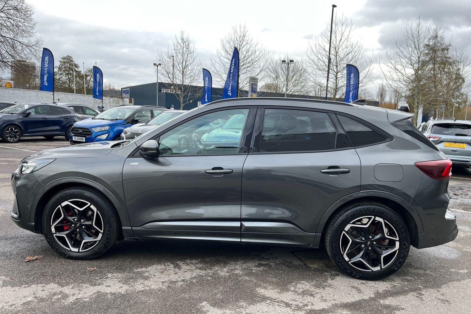 Ford KUGA Photo 32