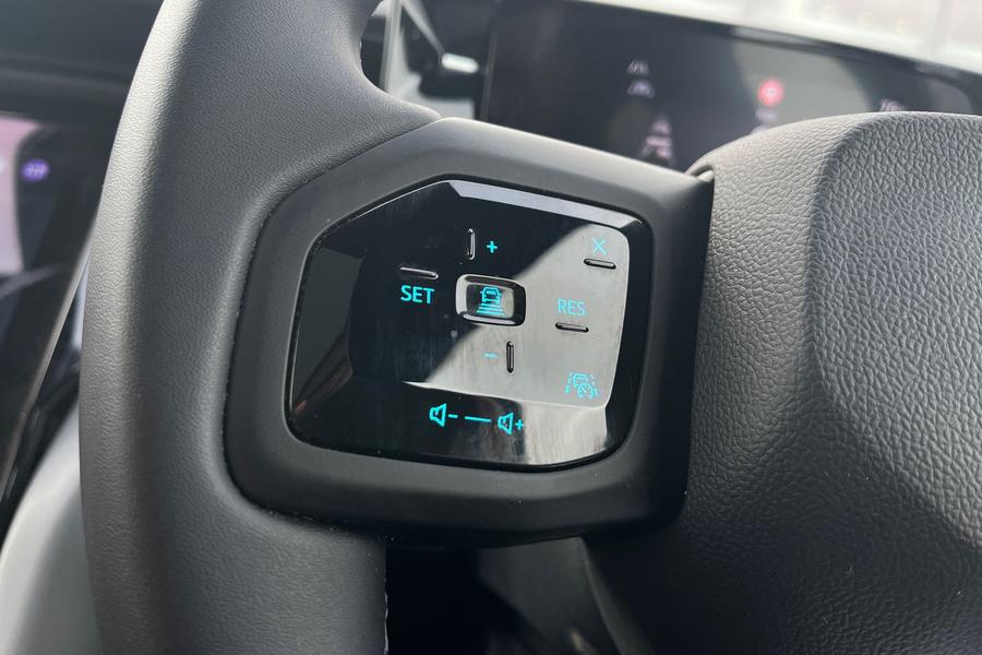 Ford Explorer Photo autoimg-1f227b55644038e5c4af8f9dcfe8180ec7f84d1b.jpg