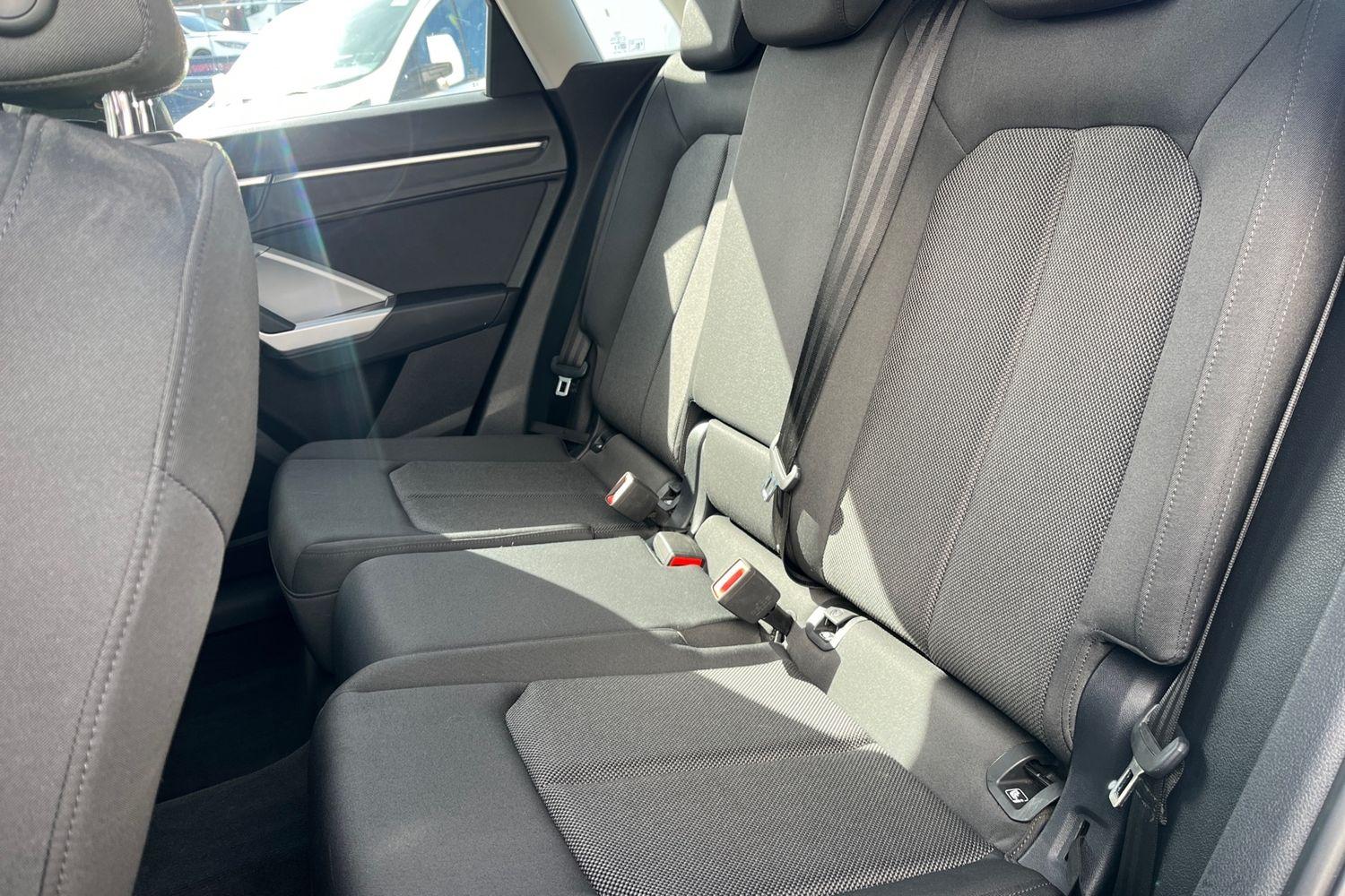 Audi Q3 Photo 19