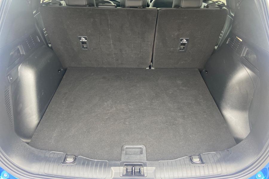 Ford KUGA Photo autoimg-1f285011b318f9c4403af7111768260b7c048d33.jpg