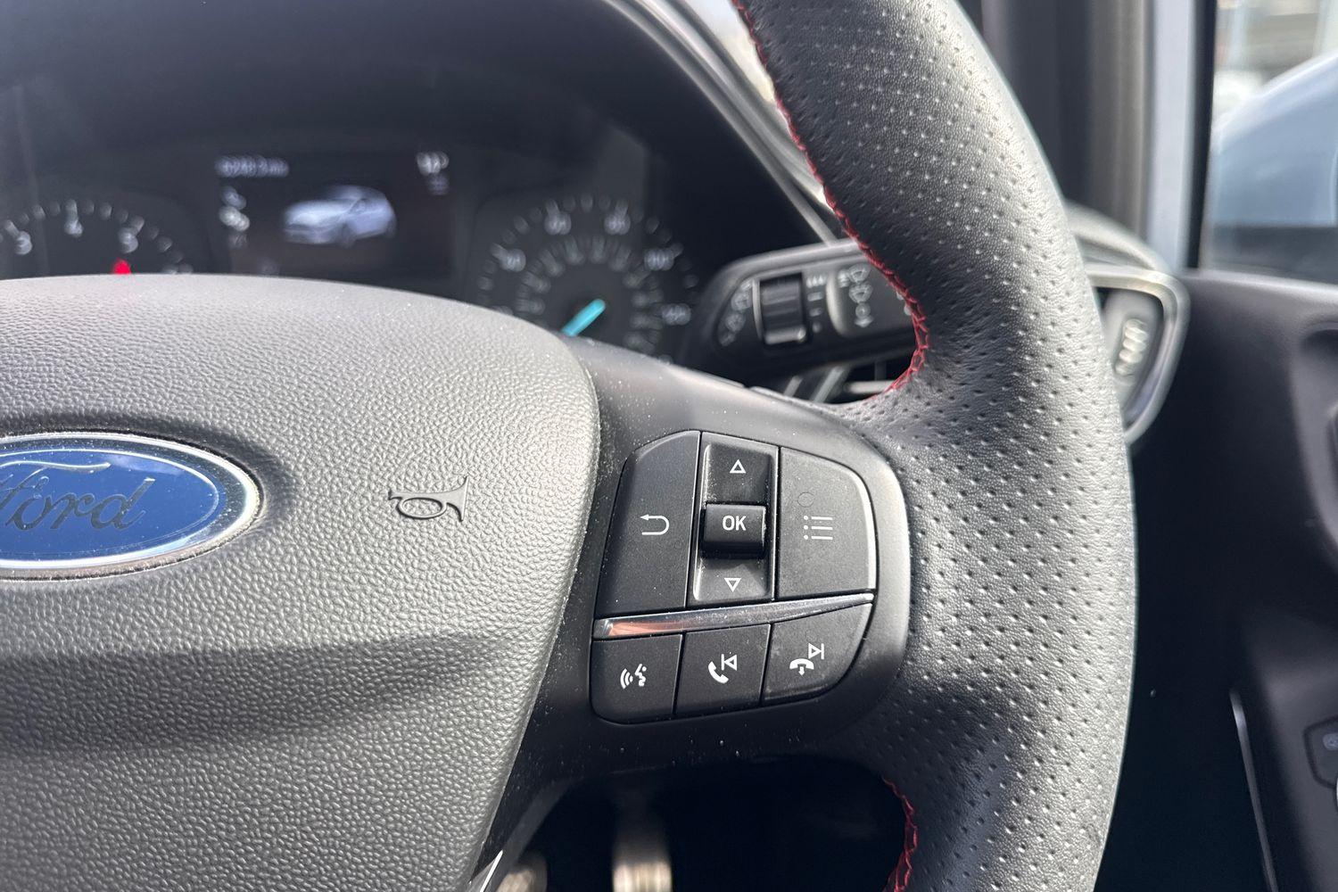 Ford FIESTA Photo 35