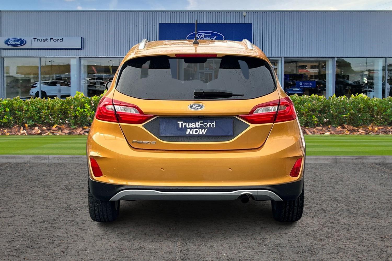 Ford FIESTA Photo 6