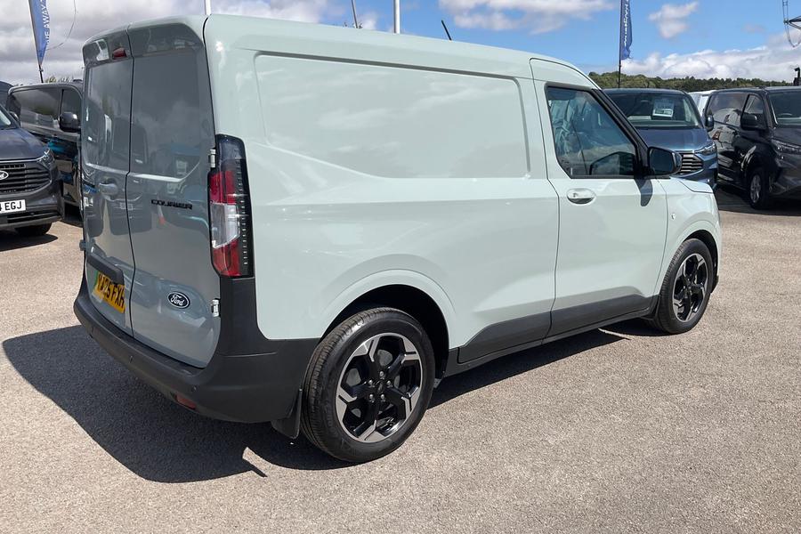 Ford E-TRANSIT COURIER Photo autoimg-1f311127b9bd7d266dd693ec83ee2e88e44402b6.jpg