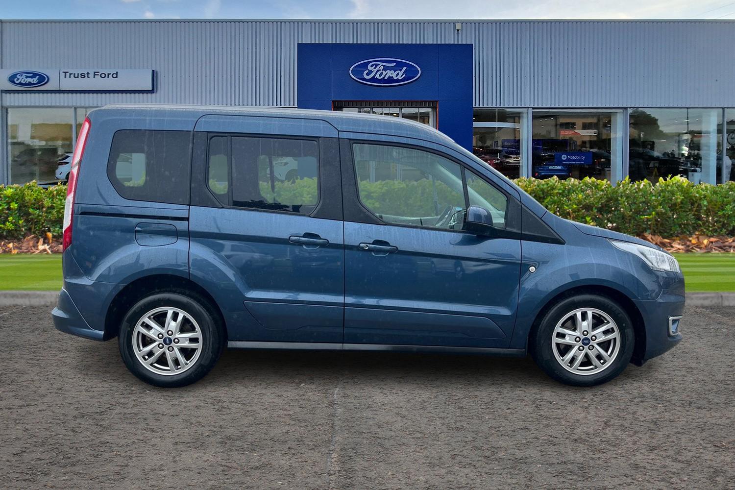 Ford TOURNEO CONNECT Photo 2