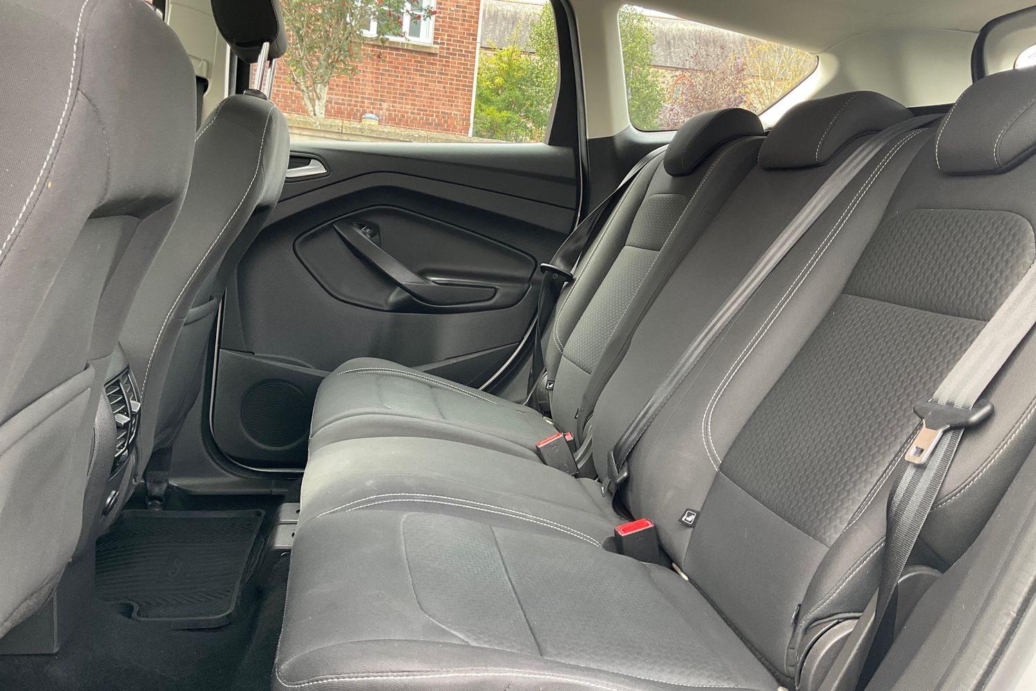 Ford KUGA Photo 19
