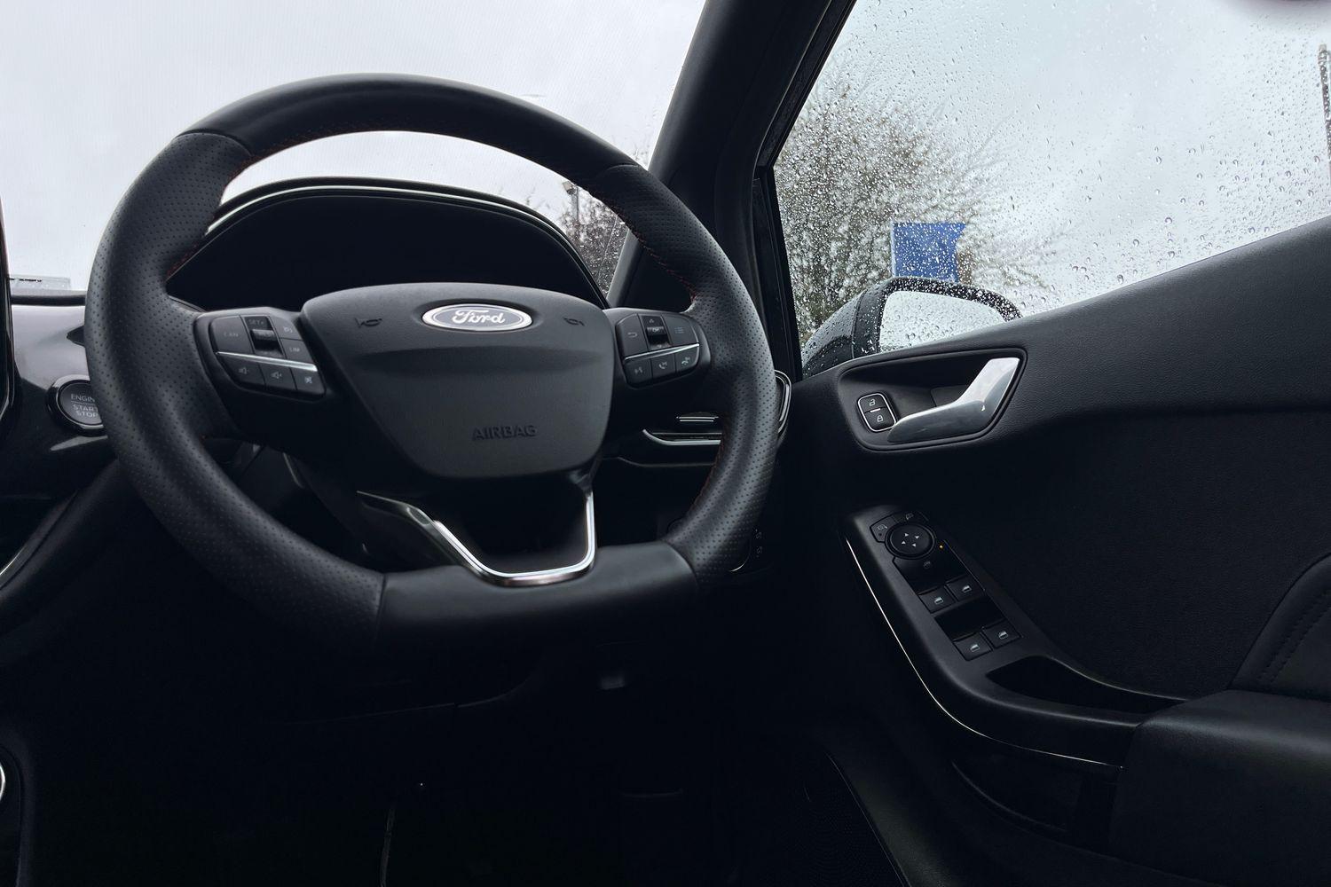 Ford FIESTA Photo 11