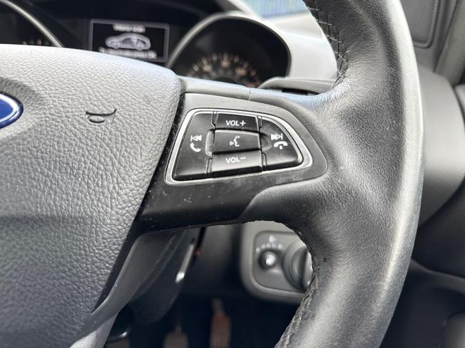 FORD Kuga Photo 17