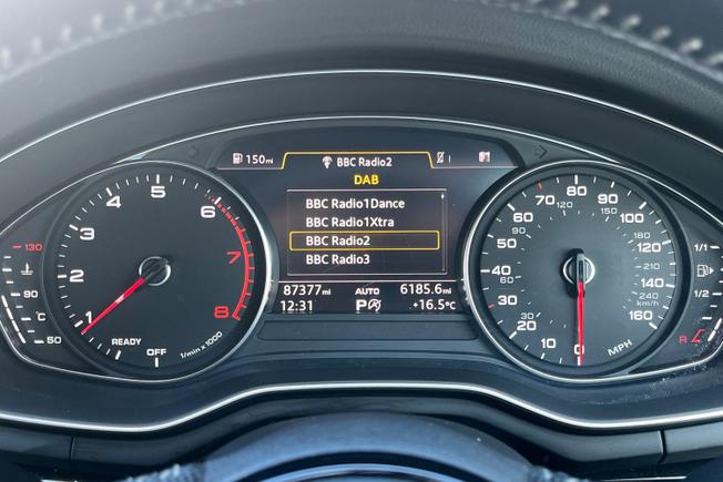 AUDI A4 Photo 15