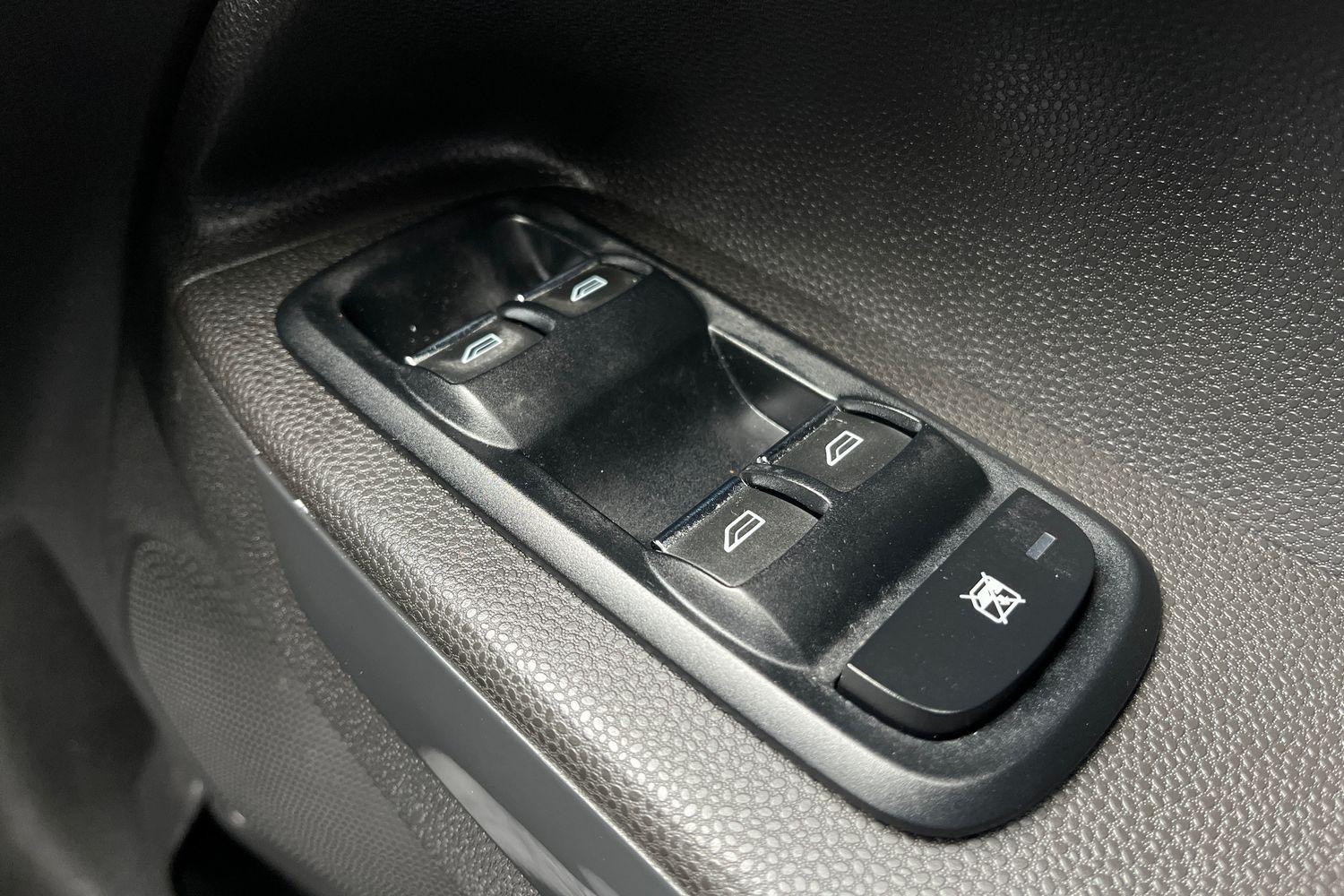 Ford ECOSPORT Photo 15
