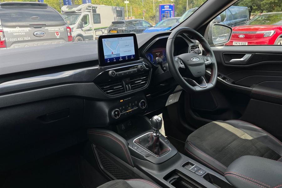 Ford Kuga Photo autoimg-1f39d099a9785742f4525774097131fd5b47d126.jpg