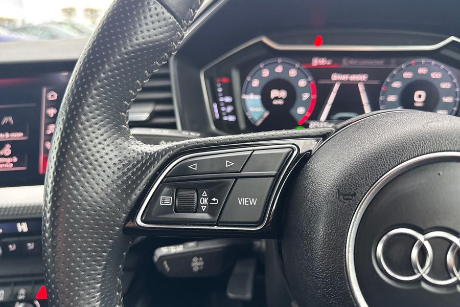 Audi A1 Photo autoimg-1f3d2596284670bd382ca93432f19fd09566465b.jpg