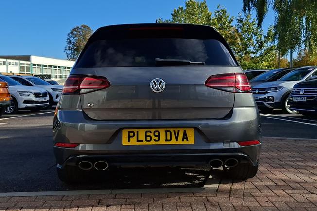 Volkswagen Golf Photo 28