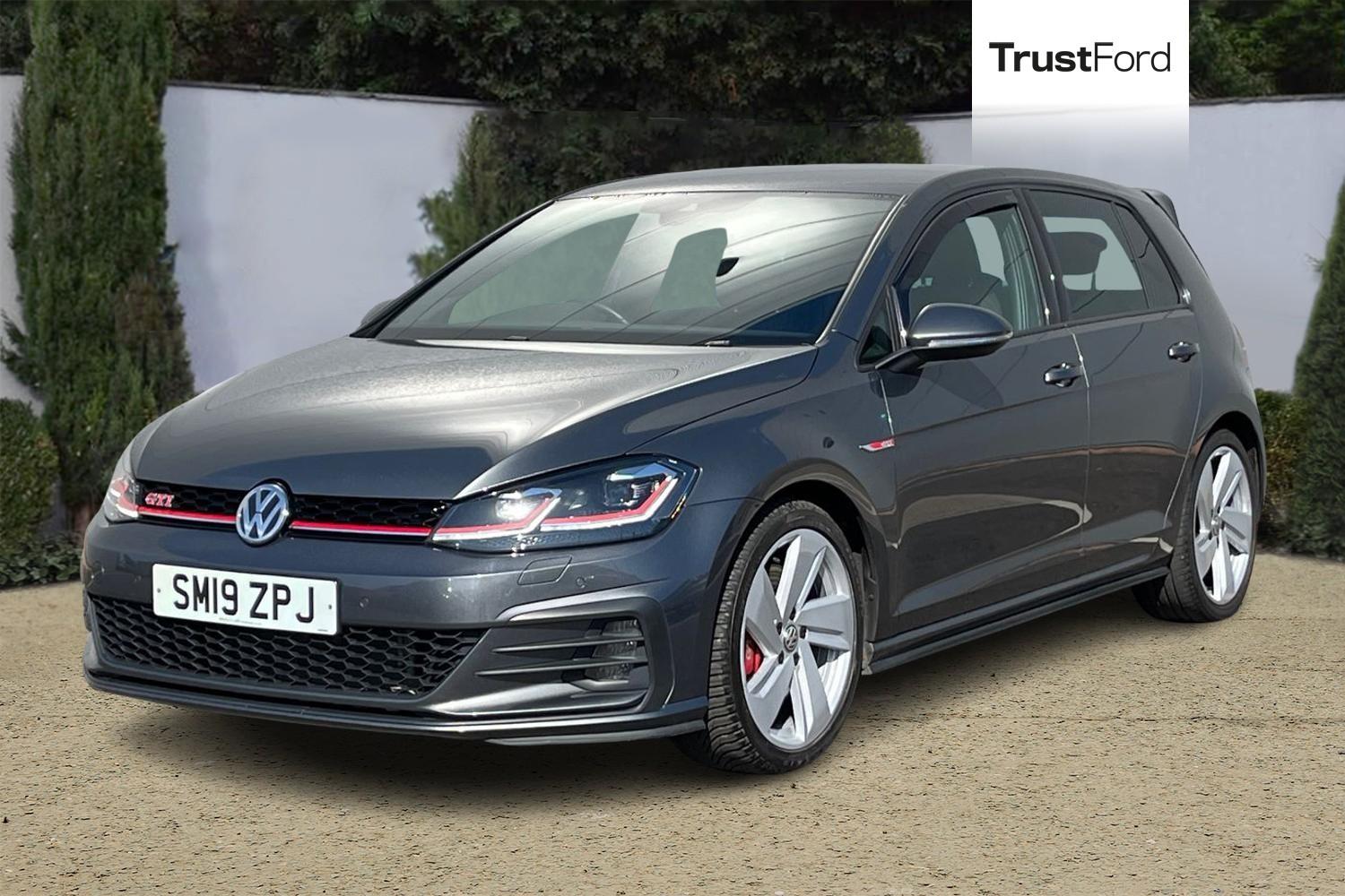 Volkswagen GOLF Photo 4