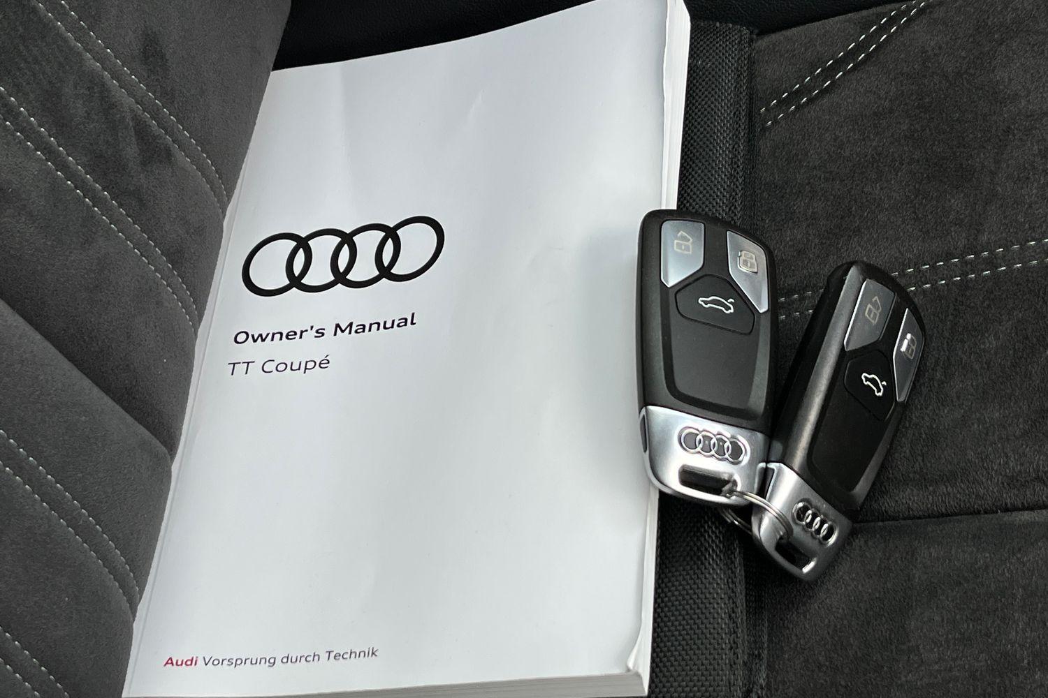 Audi TT Photo 21