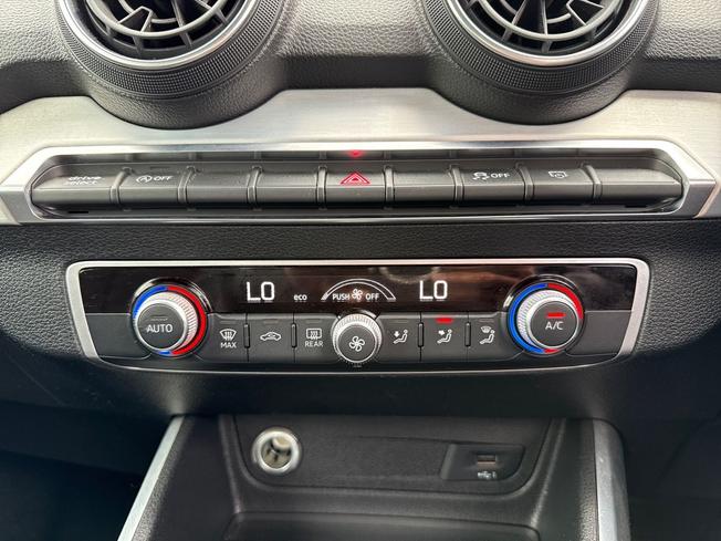 AUDI Sq2 Photo 33