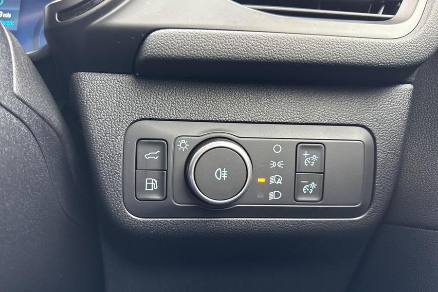 Ford KUGA Photo autoimg-1f49cb30ee27946bc7bbe7b6ad5a8313c5941095.jpg