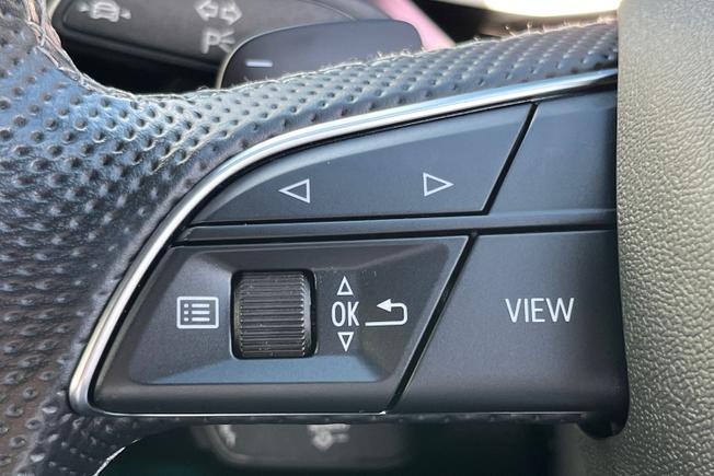 AUDI Q3 Photo 16