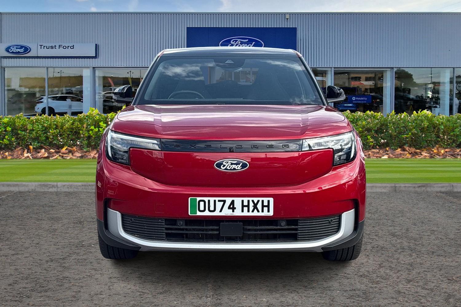 Ford Explorer Photo 5
