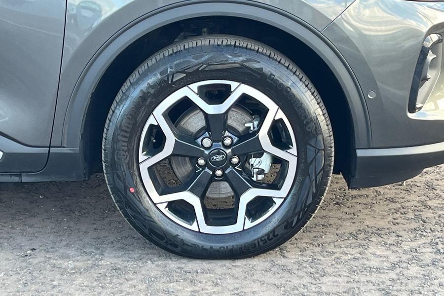 Ford KUGA Photo autoimg-1f58cdab4a86d3d70cf290cbe3b8a47f33376962.jpg
