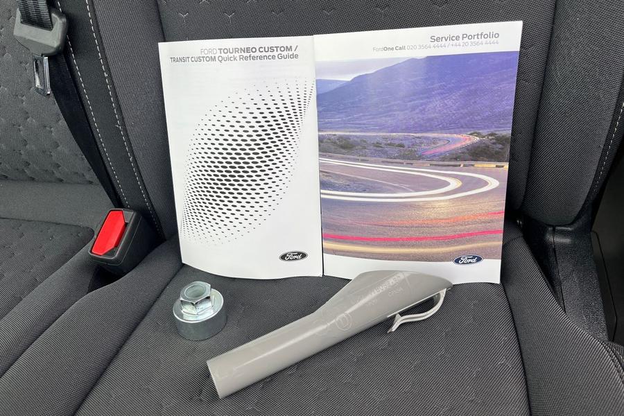 Ford Transit Custom Photo autoimg-1f592d58cbc072ca35005fbdc90da366d93c5d81.jpg