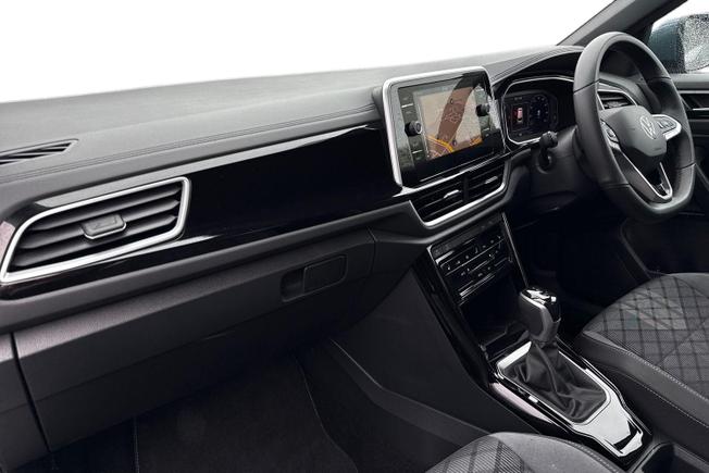 VOLKSWAGEN T-Roc Photo 2