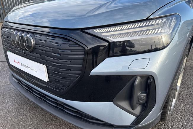 AUDI Q4 e-tron Photo 25