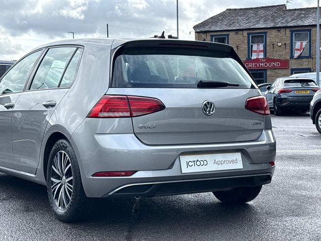 VOLKSWAGEN Golf Photo 33