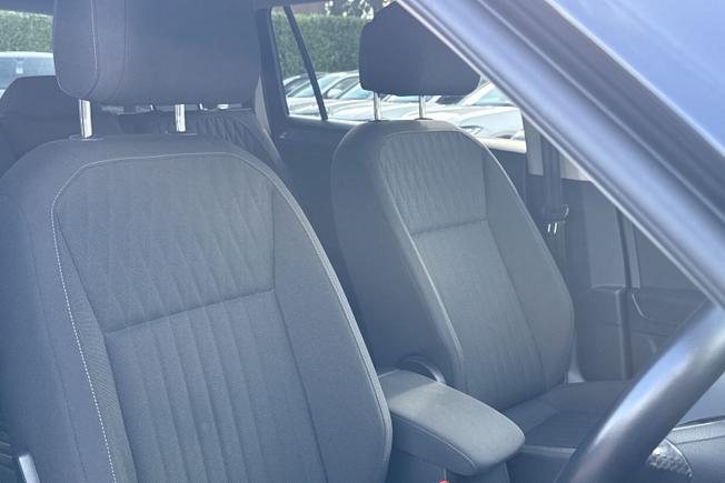 VOLKSWAGEN Tiguan Allspace Photo 26