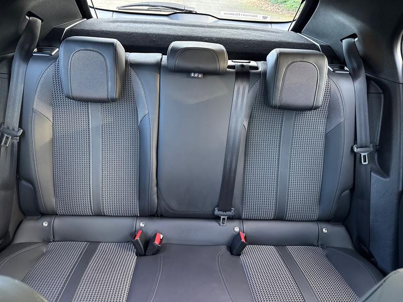 Used Peugeot E-2008 KP72YBU 29