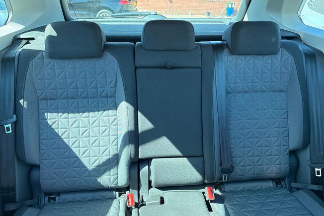 VOLKSWAGEN Tiguan Photo 27