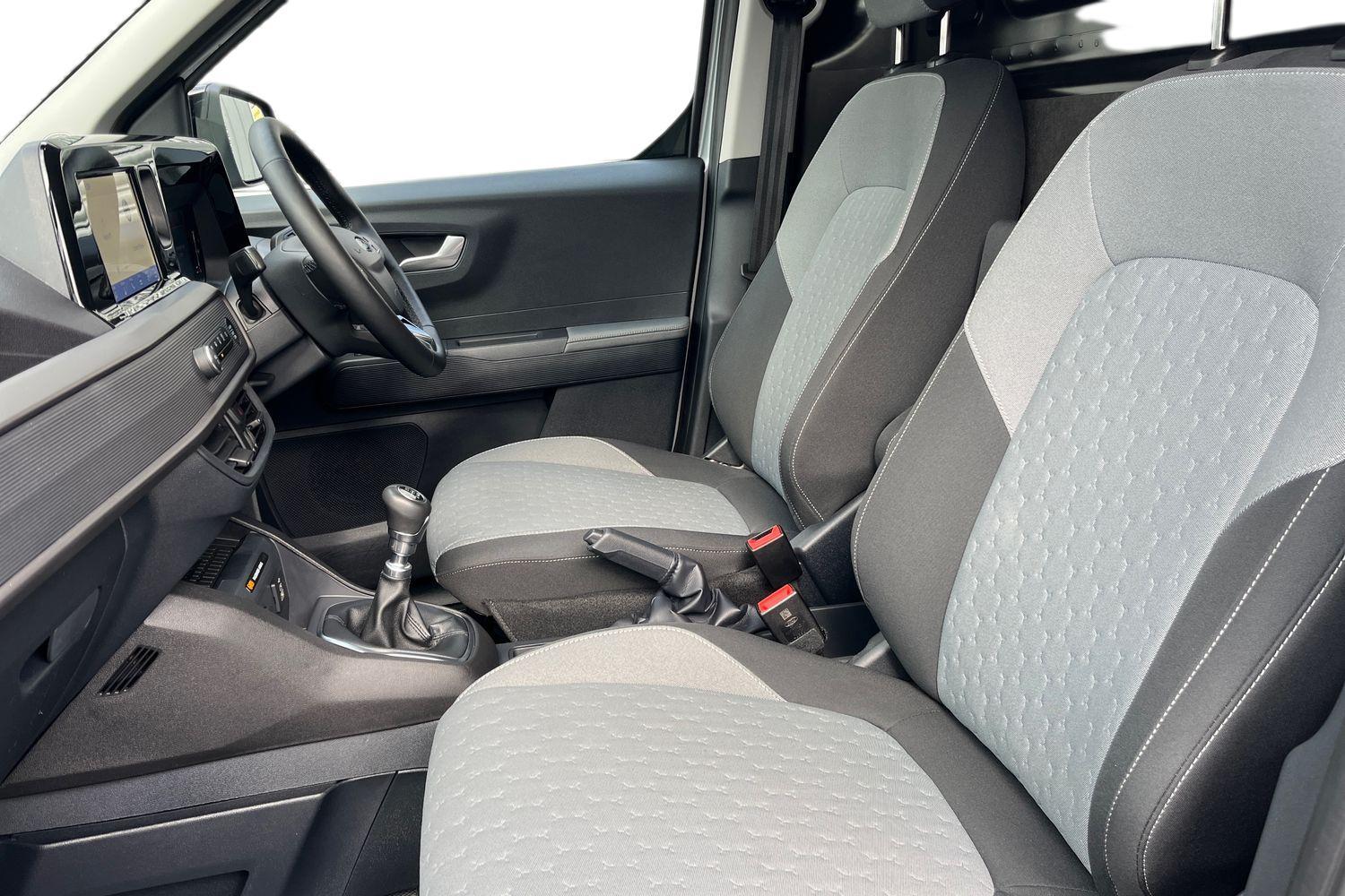 Ford TRANSIT COURIER Photo 9