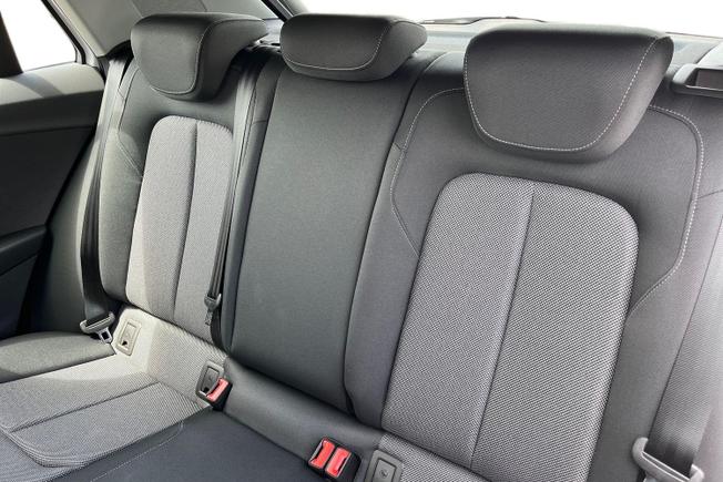 AUDI Q2 Photo 9