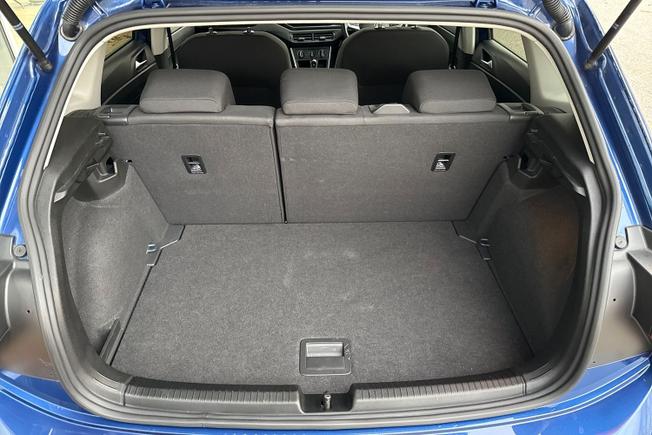 VOLKSWAGEN Polo Photo 12