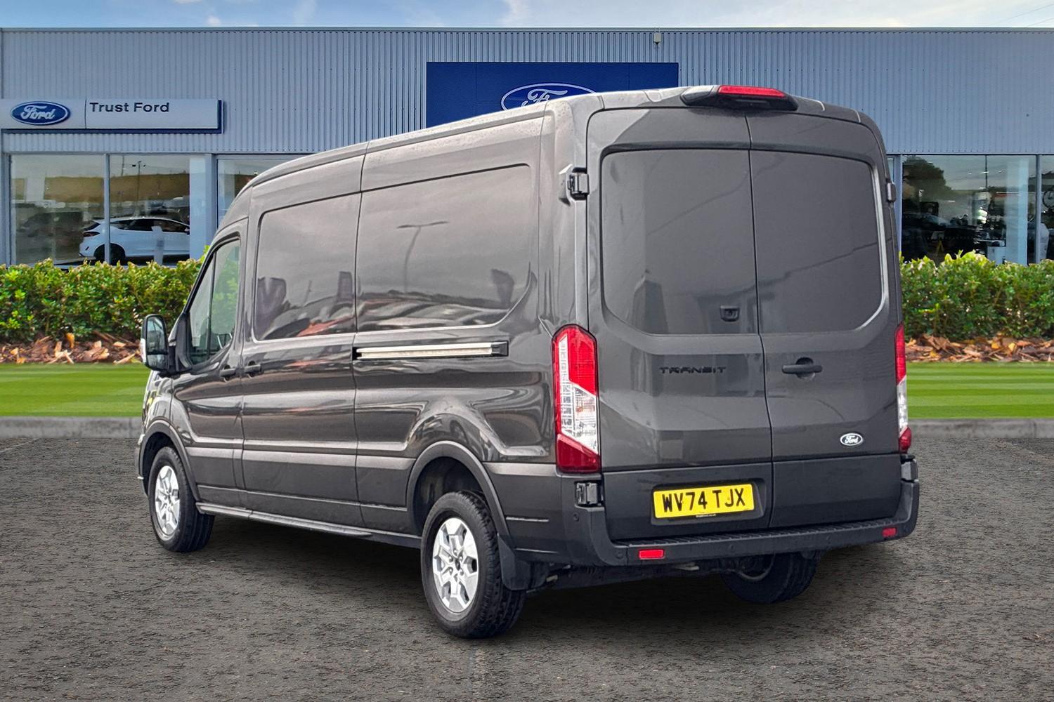 Ford TRANSIT Photo 1