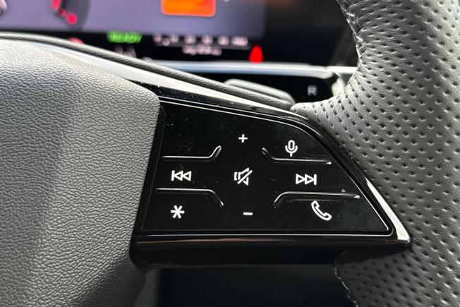 AUDI Q3 Photo 17