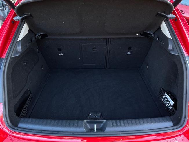 MERCEDES-BENZ GLA Photo 12