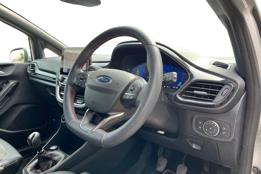 Ford FIESTA Photo autoimg-1f71c2e39b7243d4e63f742952c3b46c1f3a61ae.jpg