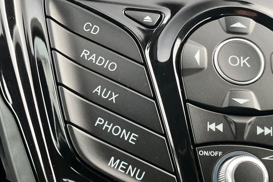 Ford B-MAX Photo autoimg-1f798b2a5bd657268e79f3c89ffed377bffdf87a.jpg
