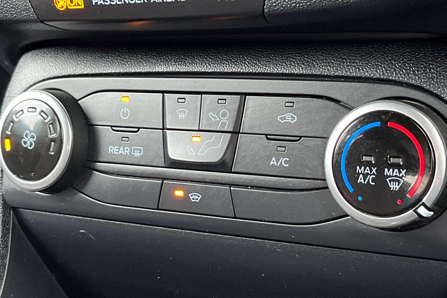 Ford FIESTA Photo autoimg-1f7ce67209d641b4e963cb7d07de6ef75e25076b.jpg