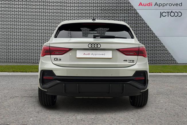 AUDI Q3 Photo 7